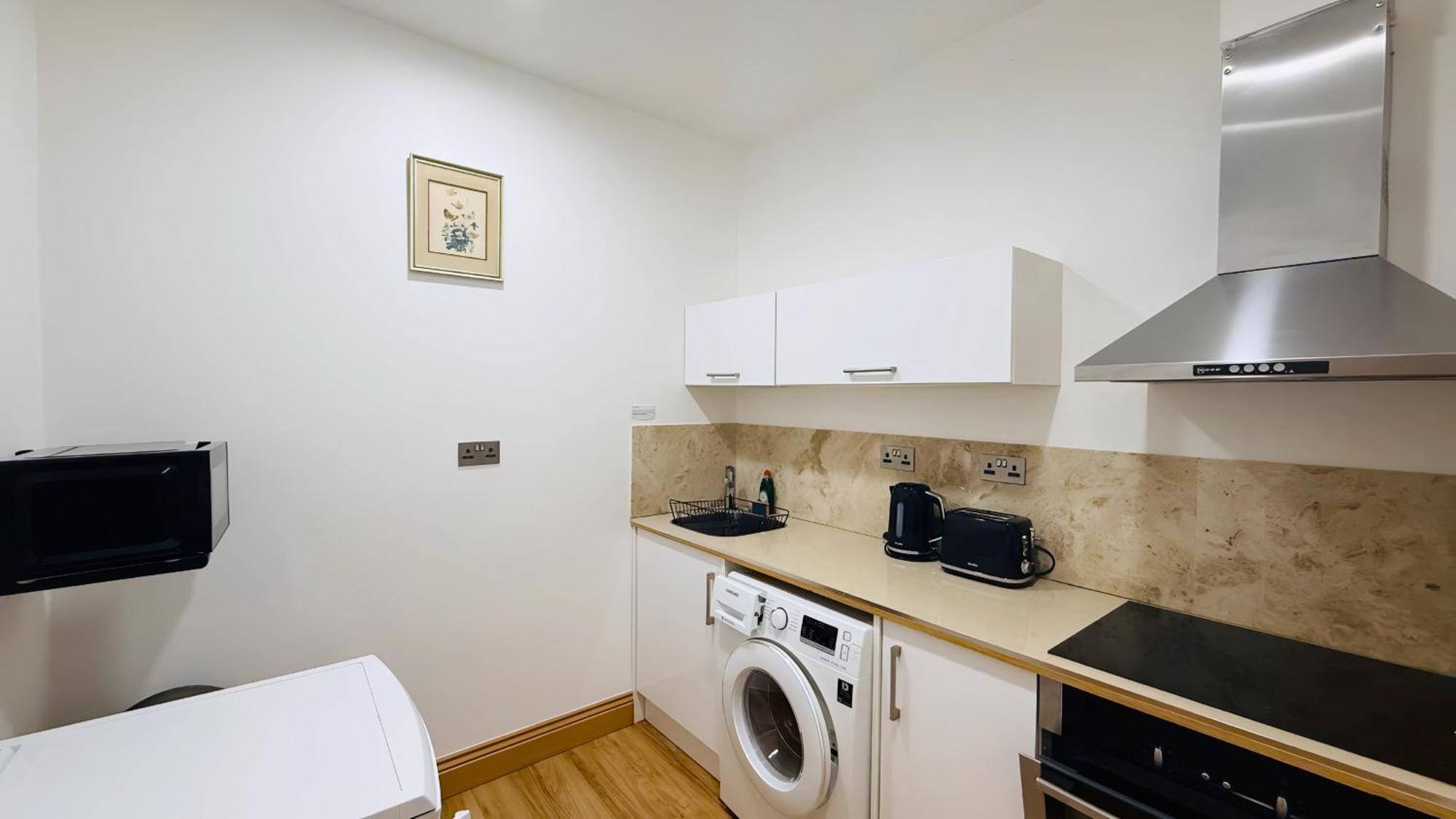 Osborne Aparthotel อีสต์บอร์น ภายนอก รูปภาพ