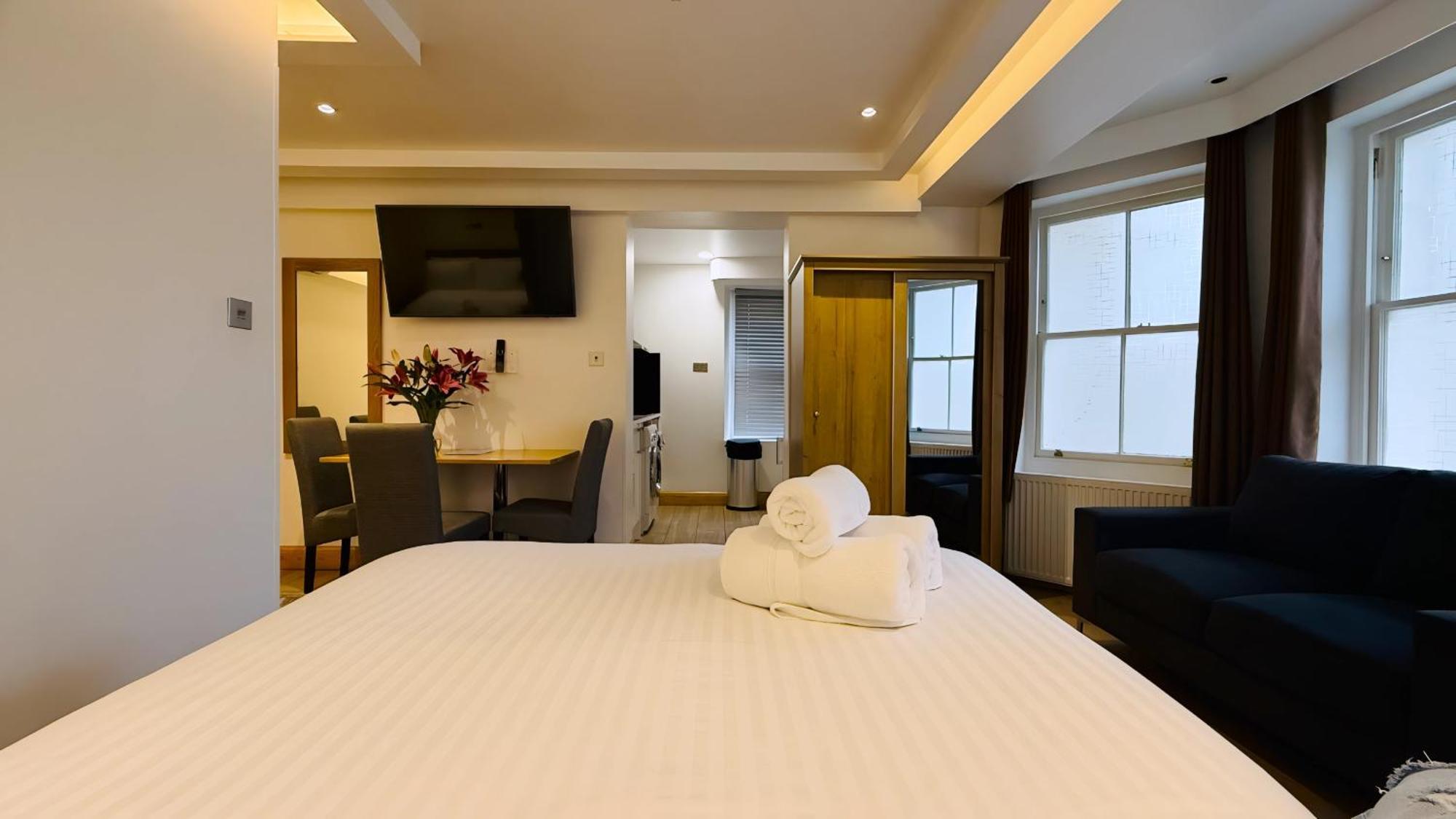 Osborne Aparthotel อีสต์บอร์น ภายนอก รูปภาพ
