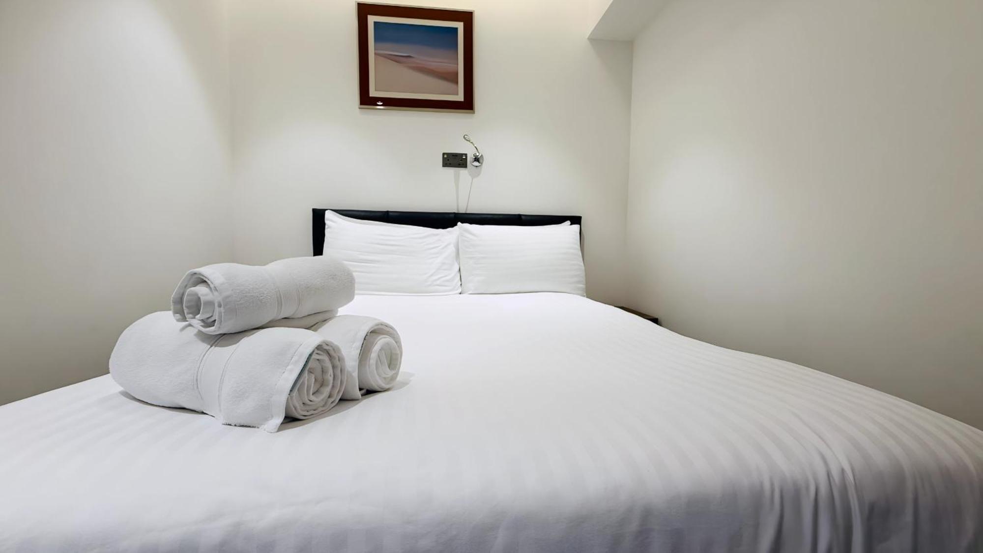Osborne Aparthotel อีสต์บอร์น ภายนอก รูปภาพ