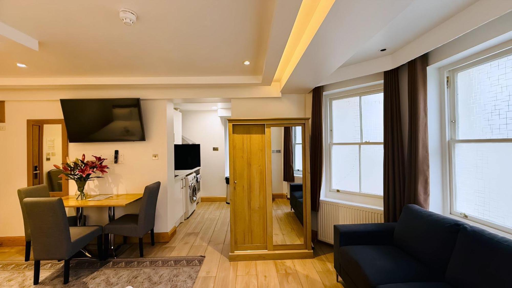 Osborne Aparthotel อีสต์บอร์น ภายนอก รูปภาพ