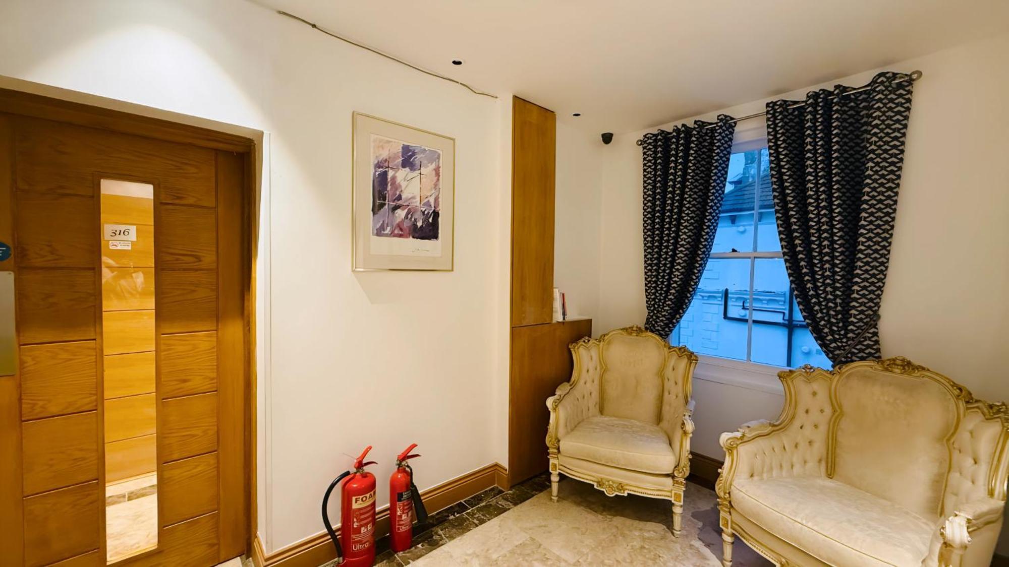Osborne Aparthotel อีสต์บอร์น ภายนอก รูปภาพ