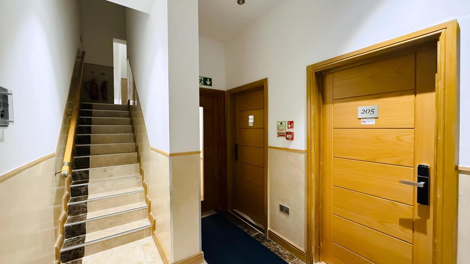 Osborne Aparthotel อีสต์บอร์น ภายนอก รูปภาพ